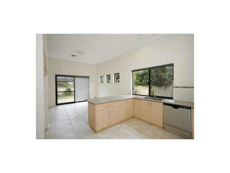 2/91 Monash Avenue, Como WA 6152