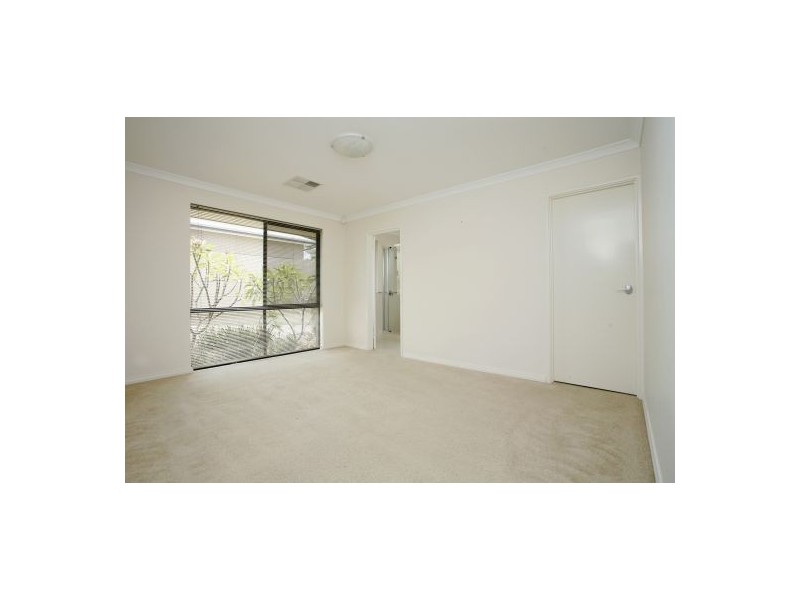 2/91 Monash Avenue, Como WA 6152