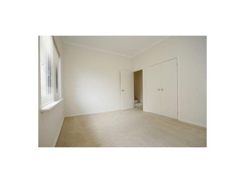 2/91 Monash Avenue, Como WA 6152