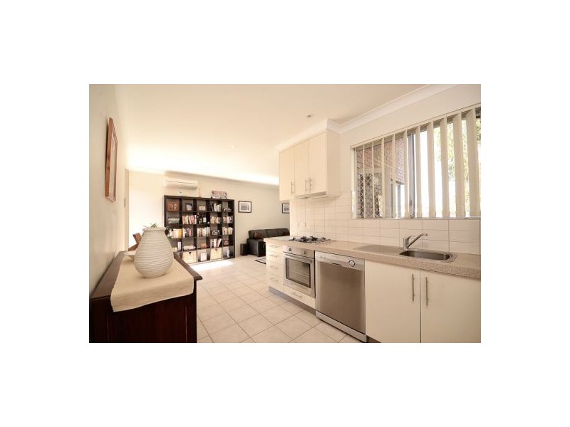 1/74 Mary Street, Como WA 6152