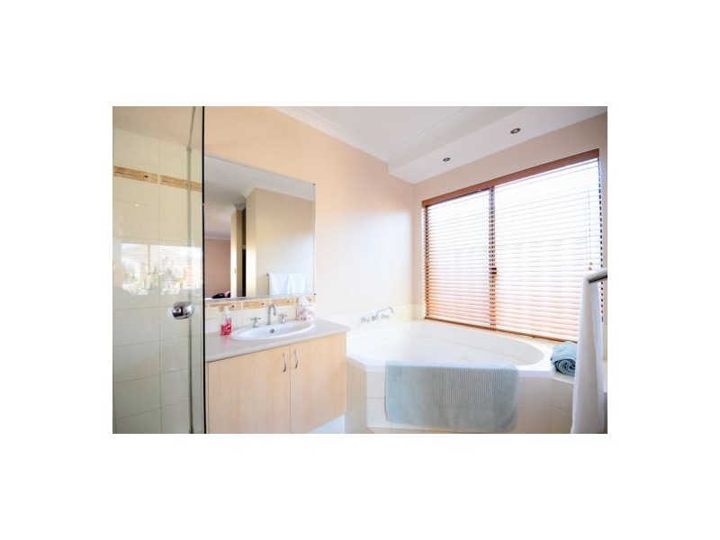 116 Bayside Boulevard, Port Kennedy WA 6172