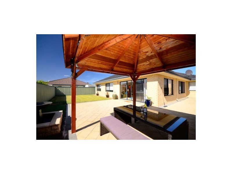 116 Bayside Boulevard, Port Kennedy WA 6172