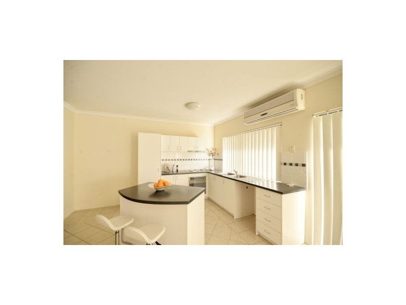 2/134 Manning Road, Manning WA 6152