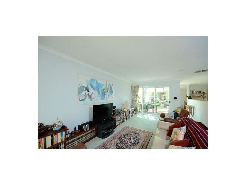 2/39 Bruce Street, Como WA 6152