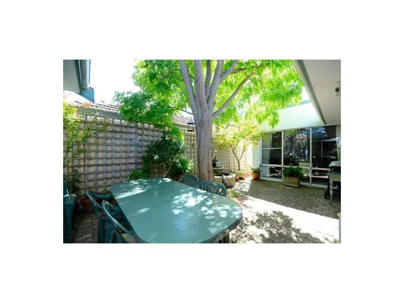 2/39 Bruce Street, Como WA 6152