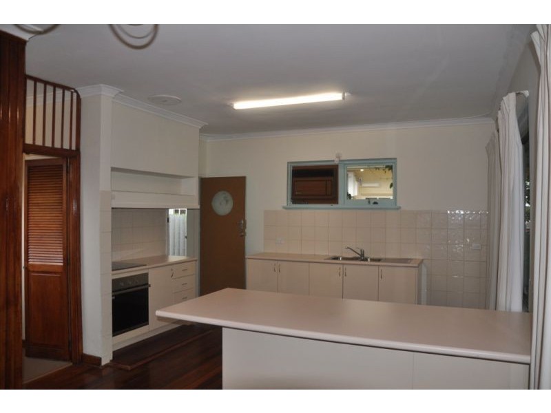 4 Success Crescent, Salter Point WA 6152