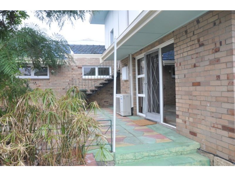4 Success Crescent, Salter Point WA 6152