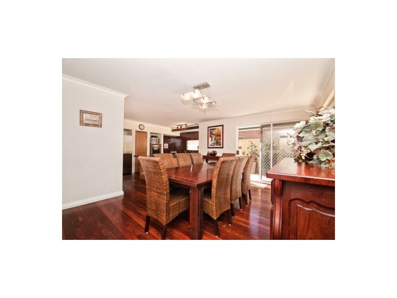 14 Marsh Avenue, Manning WA 6152