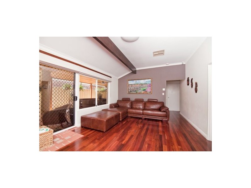 14 Marsh Avenue, Manning WA 6152