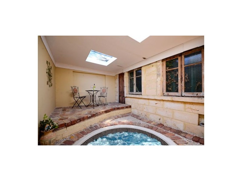 32 Pinetree Gully Road, Willetton WA 6155