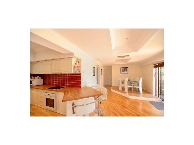 32 Pinetree Gully Road, Willetton WA 6155