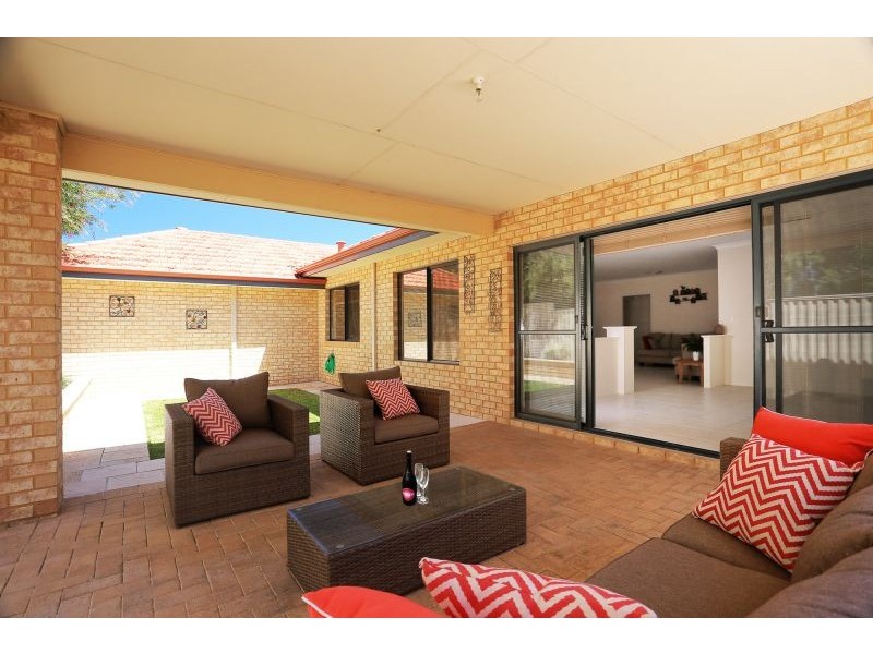 16a Carlisle Street, Shoalwater WA 6169