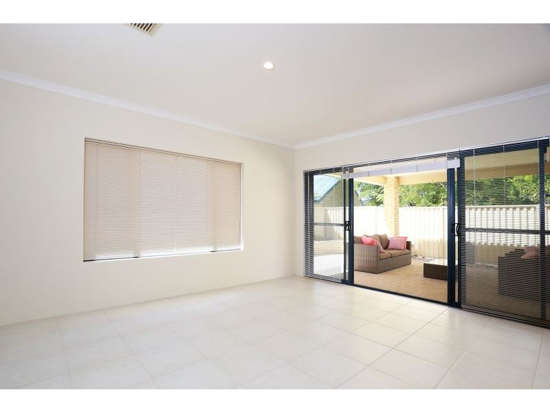 16a Carlisle Street, Shoalwater WA 6169
