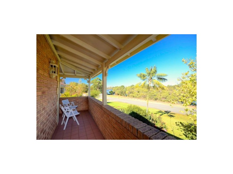 29 Riverton Drive, Rossmoyne WA 6148