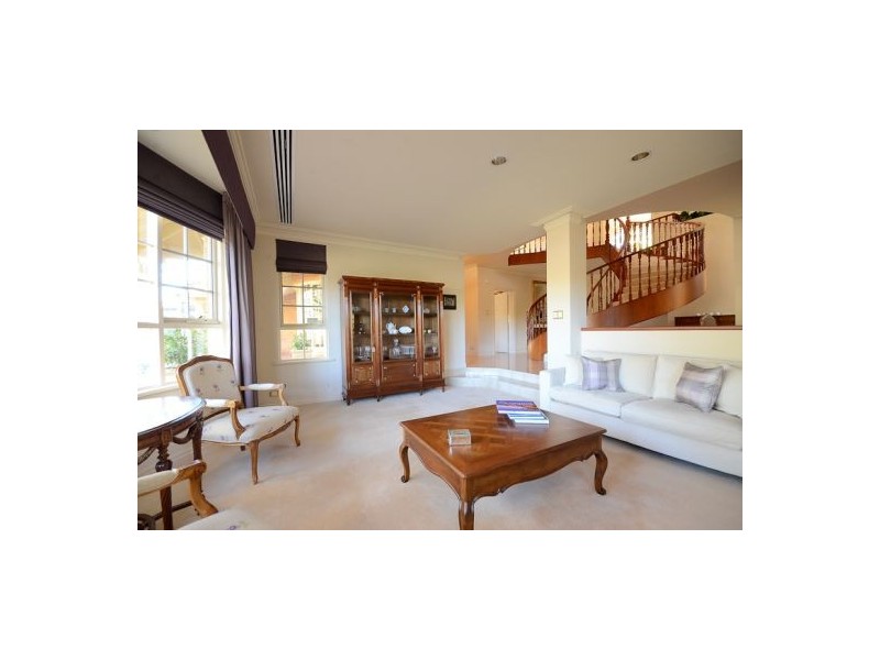 29 Riverton Drive, Rossmoyne WA 6148