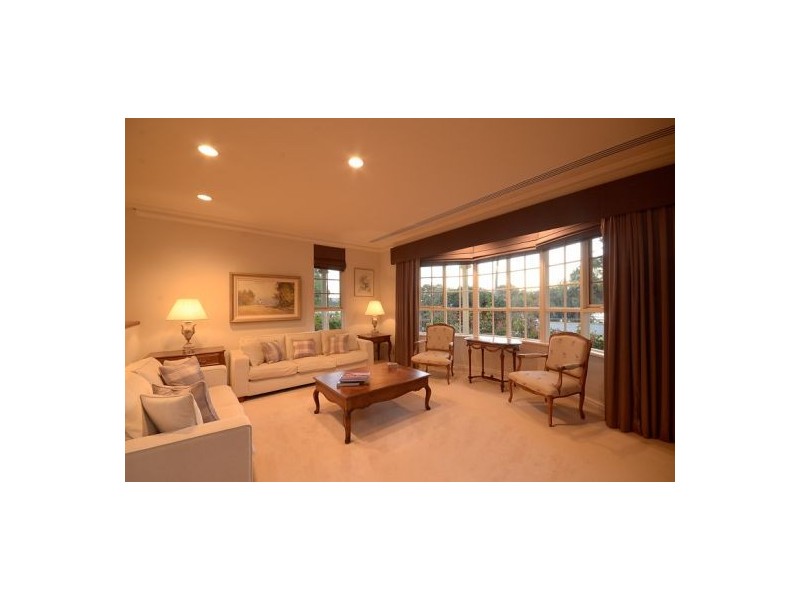 29 Riverton Drive, Rossmoyne WA 6148