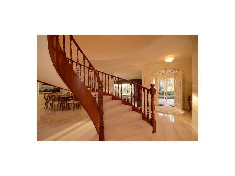 29 Riverton Drive, Rossmoyne WA 6148