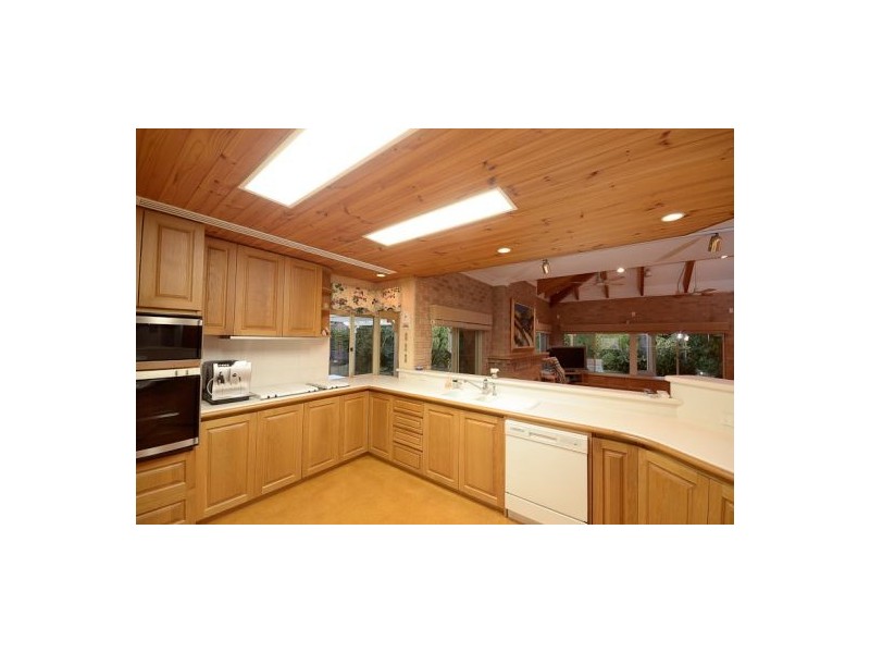 29 Riverton Drive, Rossmoyne WA 6148