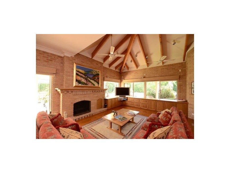 29 Riverton Drive, Rossmoyne WA 6148