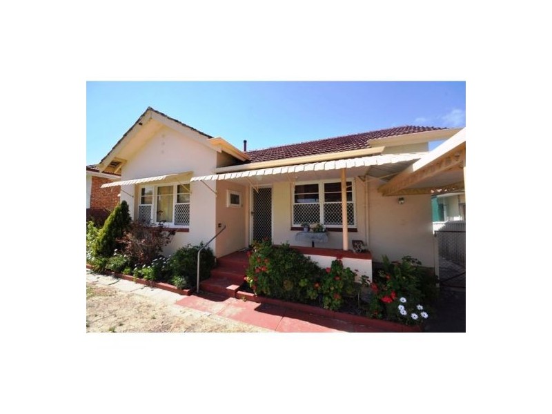 34 Boundary Road, St James WA 6102