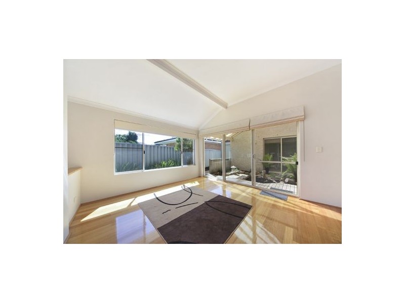 15 Baldwin Street, Como WA 6152