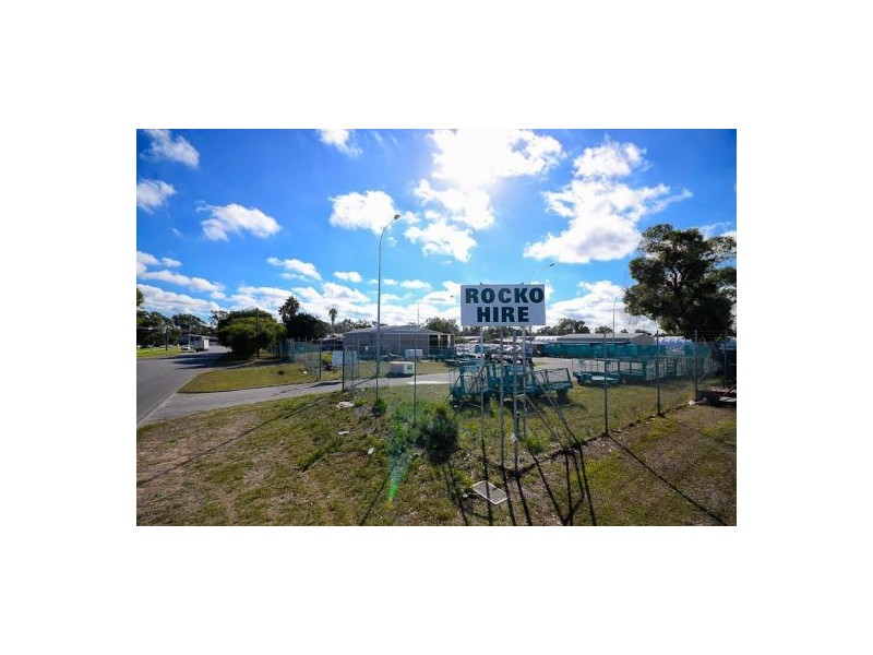 2 Crompton Road, Rockingham WA 6168