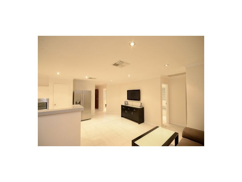 25 Galaxy Way, Carlisle WA 6101