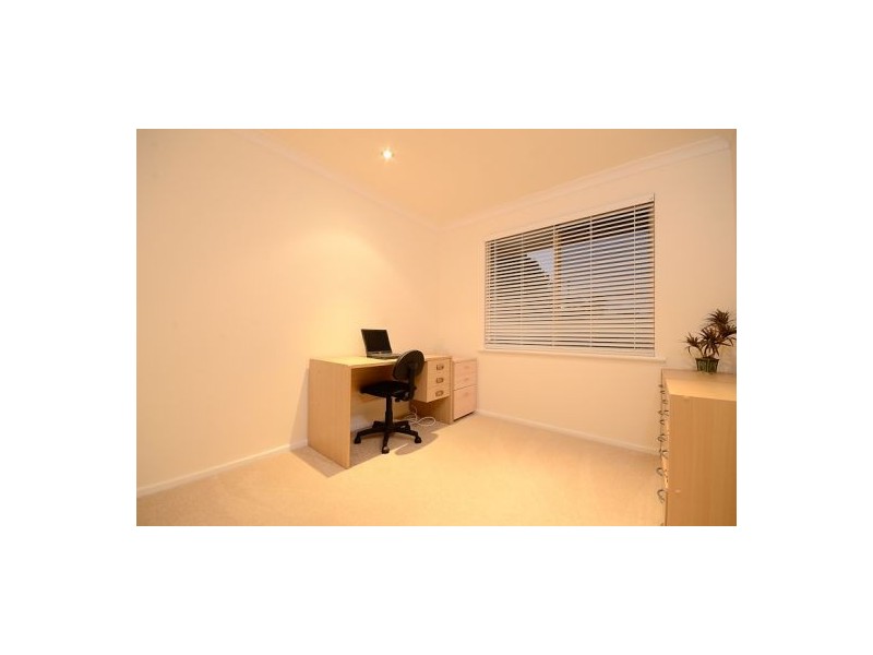 25 Galaxy Way, Carlisle WA 6101