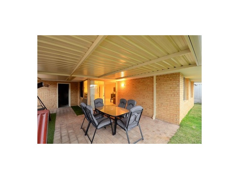 25 Galaxy Way, Carlisle WA 6101