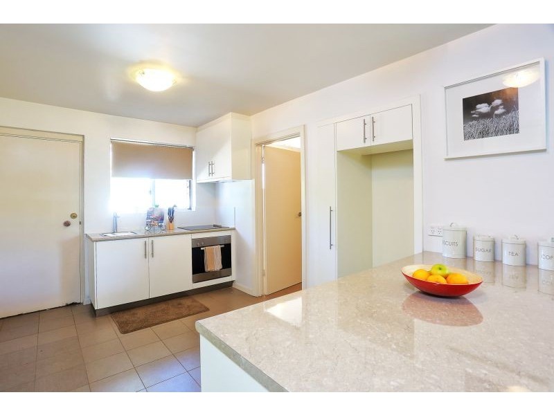 3/9 Clydesdale Street, Como WA 6152