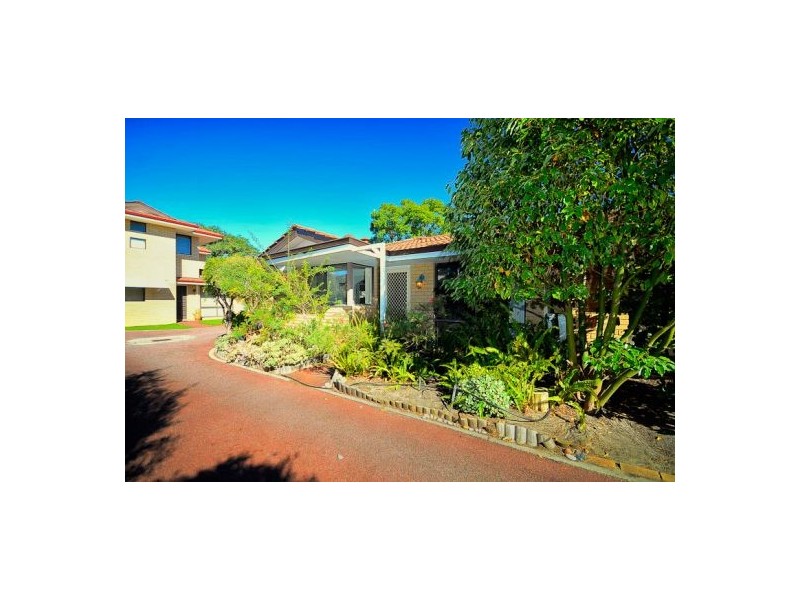 2/75 Thelma Street, Como WA 6152