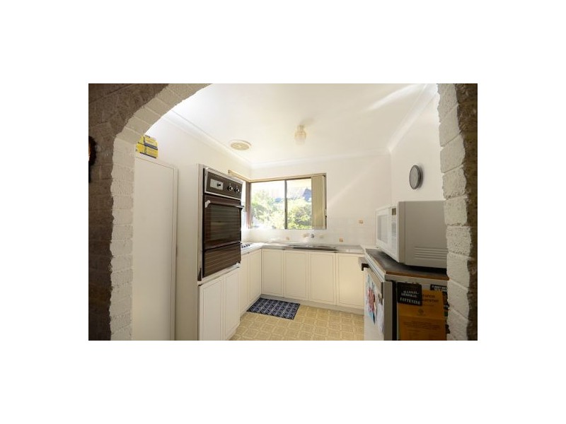 2/75 Thelma Street, Como WA 6152