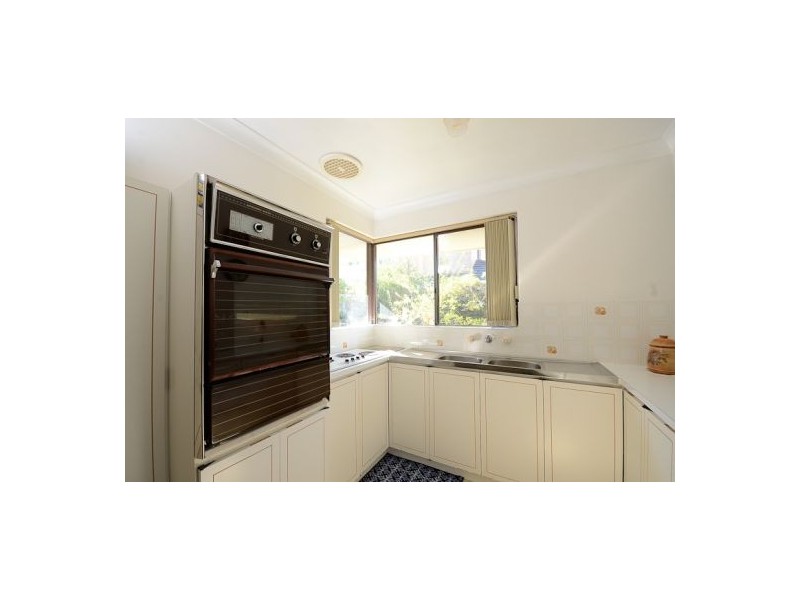 2/75 Thelma Street, Como WA 6152