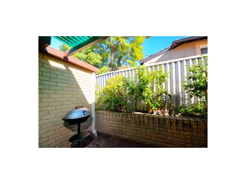 2/75 Thelma Street, Como WA 6152