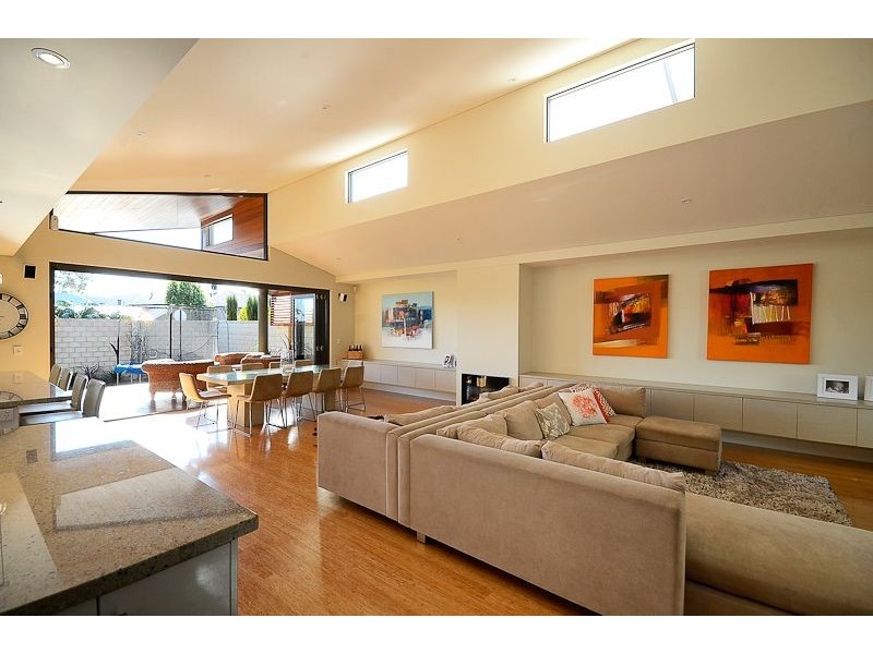 30a Tweeddale Road, Applecross WA 6153