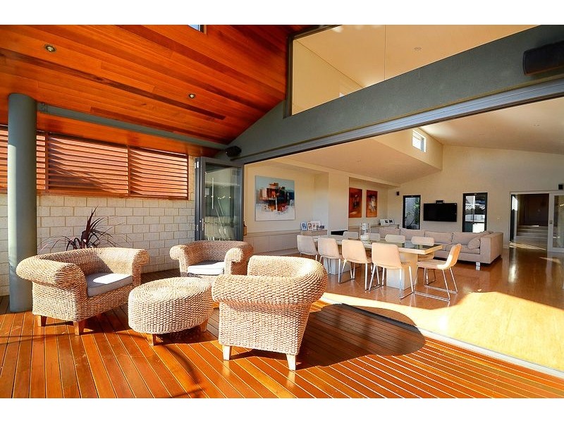 30a Tweeddale Road, Applecross WA 6153