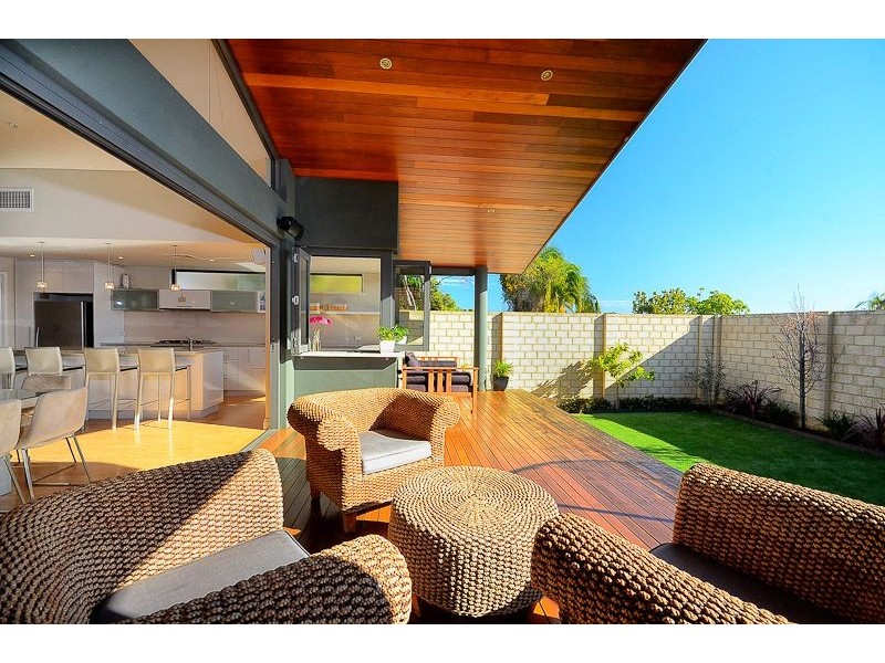 30a Tweeddale Road, Applecross WA 6153