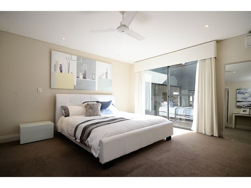 30a Tweeddale Road, Applecross WA 6153