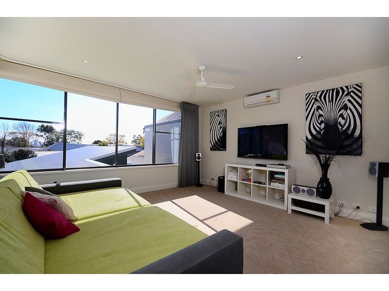 30a Tweeddale Road, Applecross WA 6153