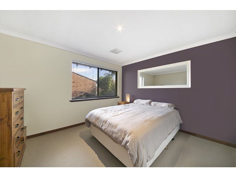 11/74 Comer Street, Como WA 6152