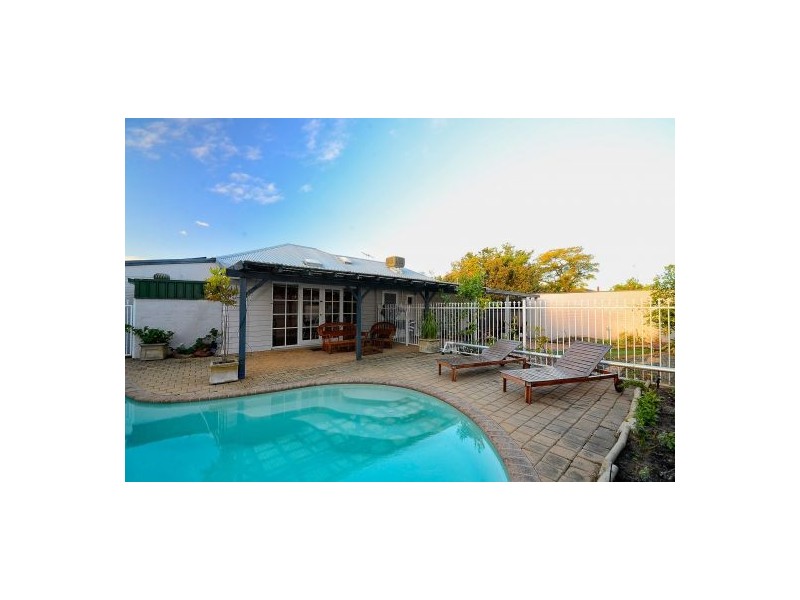 145 South Terrace, Como WA 6152