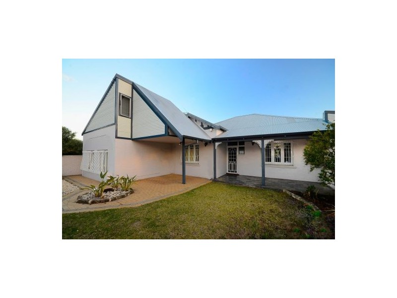 145 South Terrace, Como WA 6152