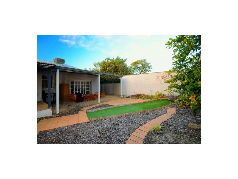 145 South Terrace, Como WA 6152