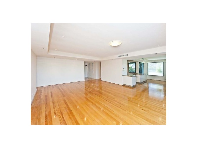 1/10 Kings Park Avenue, Crawley WA 6009