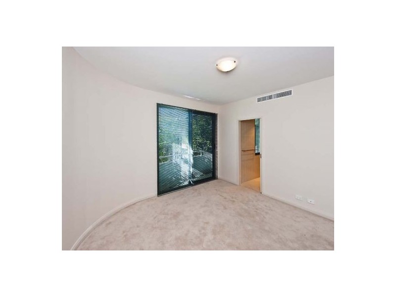 1/10 Kings Park Avenue, Crawley WA 6009