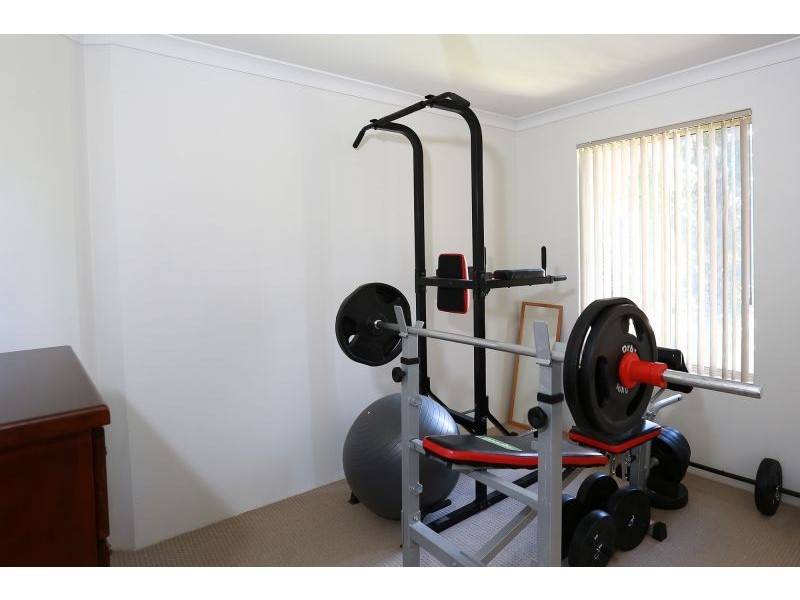 15 Kunzite Court, Forrestfield WA 6058