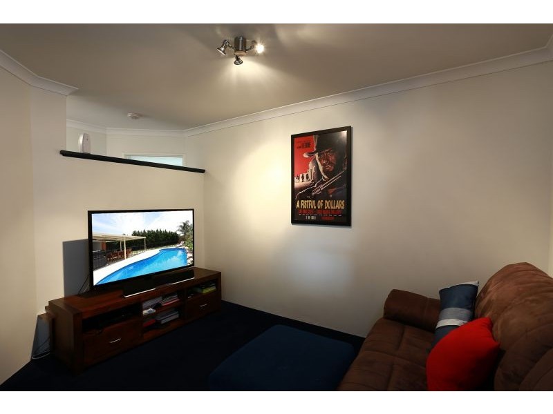15 Kunzite Court, Forrestfield WA 6058