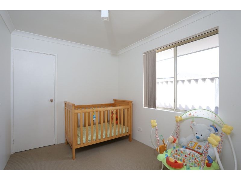 15 Kunzite Court, Forrestfield WA 6058