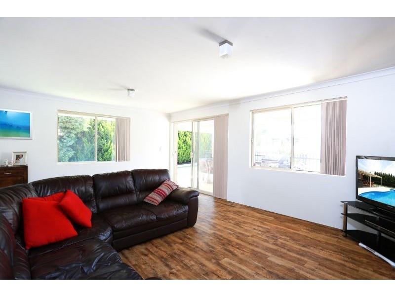 15 Kunzite Court, Forrestfield WA 6058