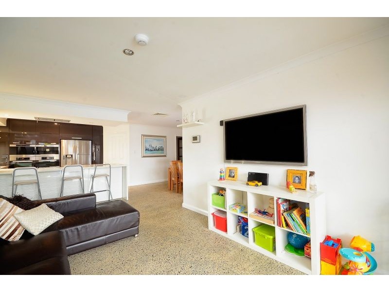 13 Burnett Road, Manning WA 6152